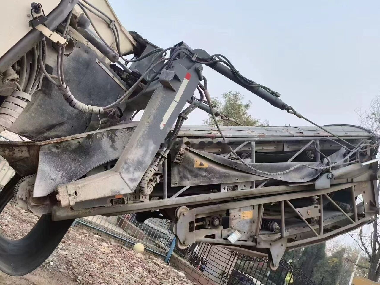 Wirtgen W2100 - قشاطة أسفلت: صورة 2 Wirtgen W2100 - قشاطة أسفلت: صورة 2