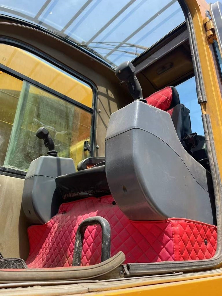 XCMG QY70K-II  - رافعة لجميع التضاريس: صورة 5 XCMG QY70K-II  - رافعة لجميع التضاريس: صورة 5