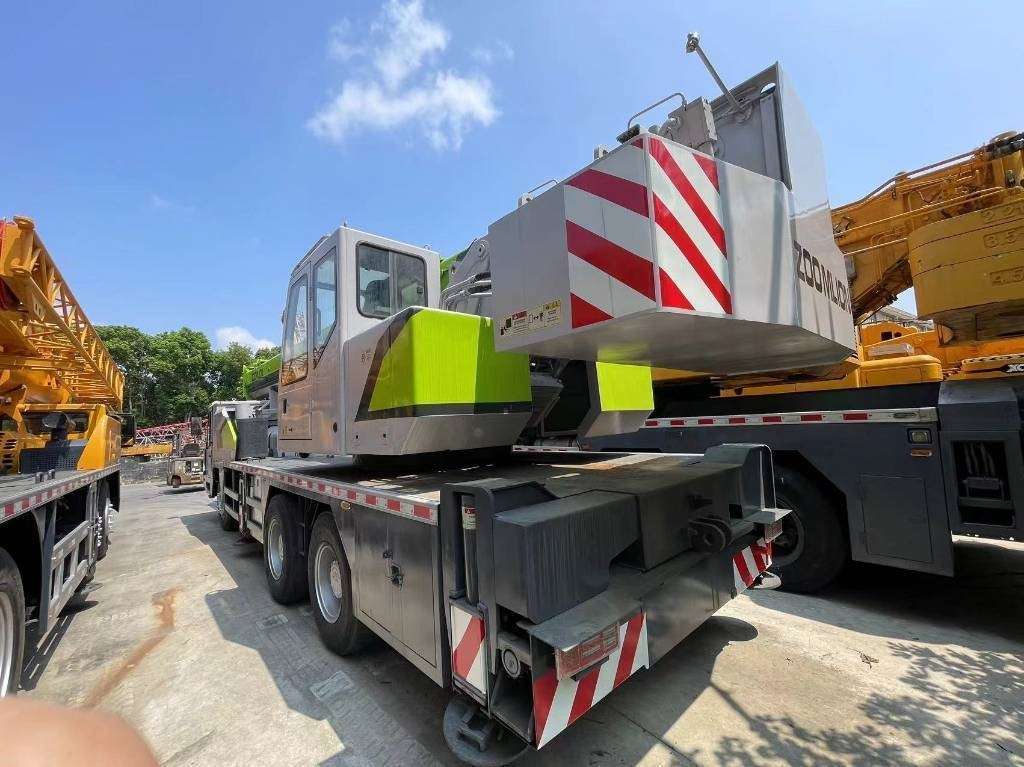 Zoomlion ZTC251V - موبايل كرين: صورة 3 Zoomlion ZTC251V - موبايل كرين: صورة 3