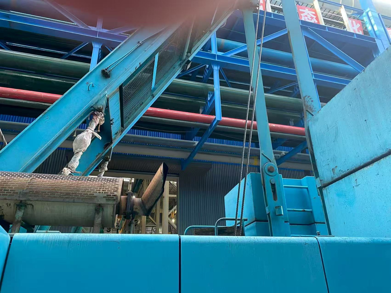 Kobelco 7200 - رافعة مجنزرة: صورة 5 Kobelco 7200 - رافعة مجنزرة: صورة 5