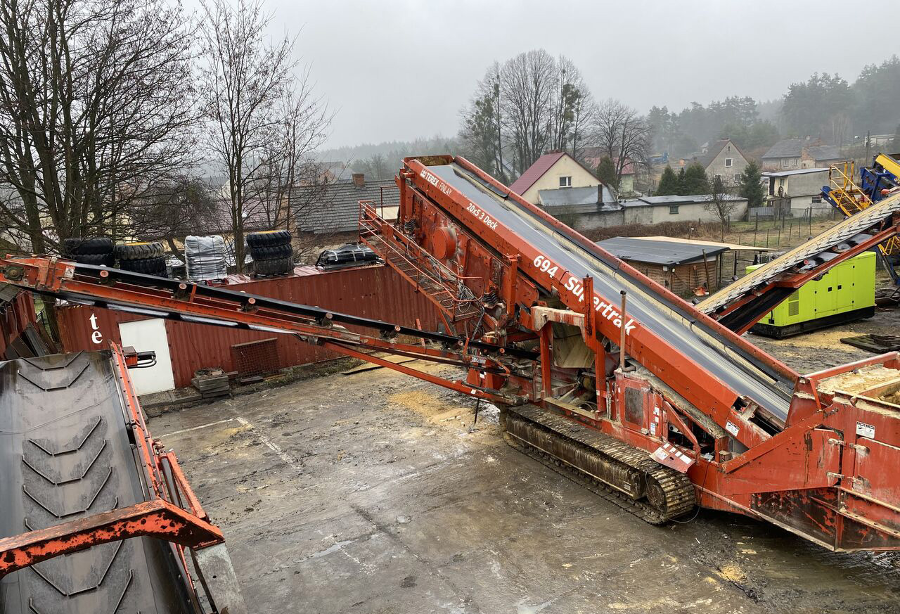 Terex - Finlay 694 - فرازة: صورة 1 Terex - Finlay 694 - فرازة: صورة 1