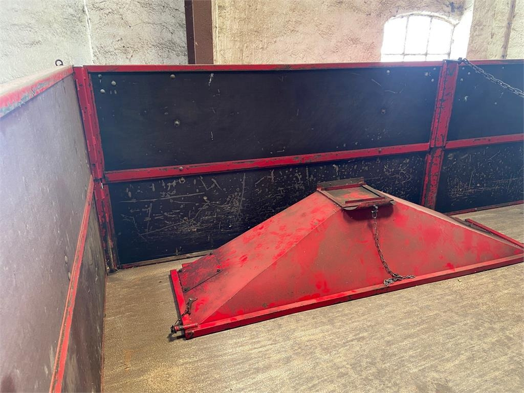 Alsidig 6T 3-VEJS/HØJTIP - مقطورة زراعية قلابة: صورة 3 Alsidig 6T 3-VEJS/HØJTIP - مقطورة زراعية قلابة: صورة 3