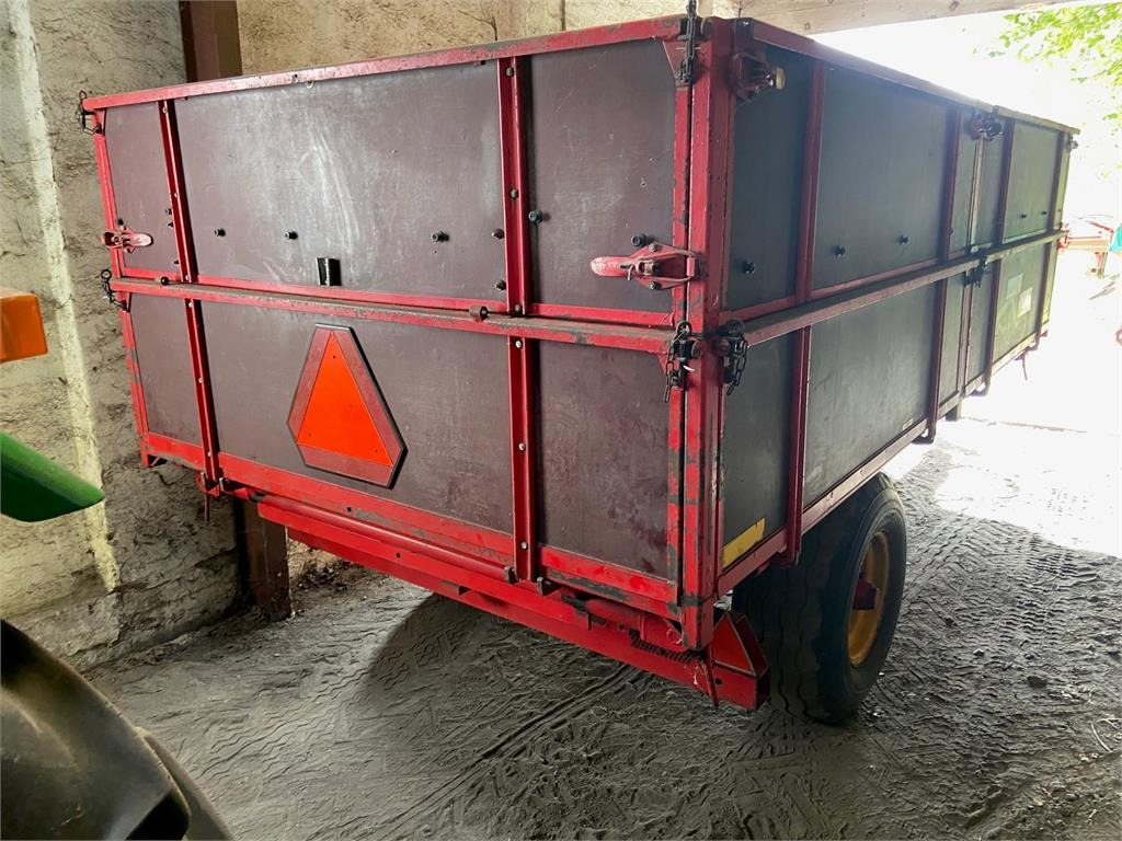 Alsidig 6T 3-VEJS/HØJTIP - مقطورة زراعية قلابة: صورة 1 Alsidig 6T 3-VEJS/HØJTIP - مقطورة زراعية قلابة: صورة 1