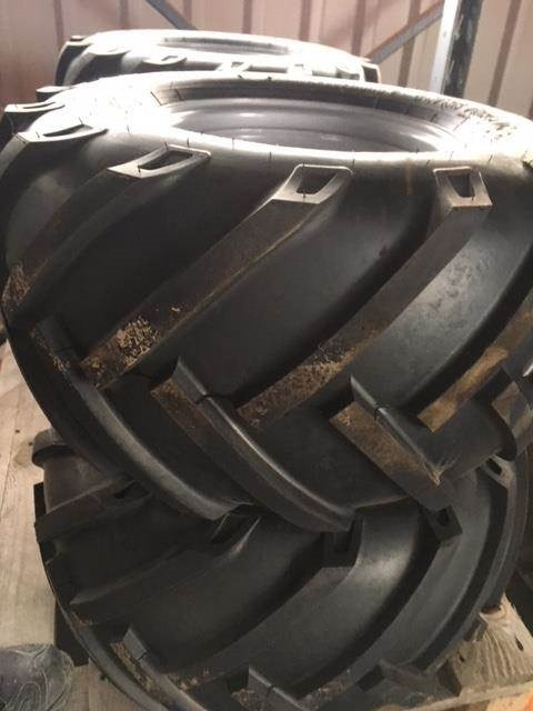 BKT 26,0X12,00X12 - إطارات - الآلات الزراعية: صورة 1 BKT 26,0X12,00X12 - إطارات - الآلات الزراعية: صورة 1