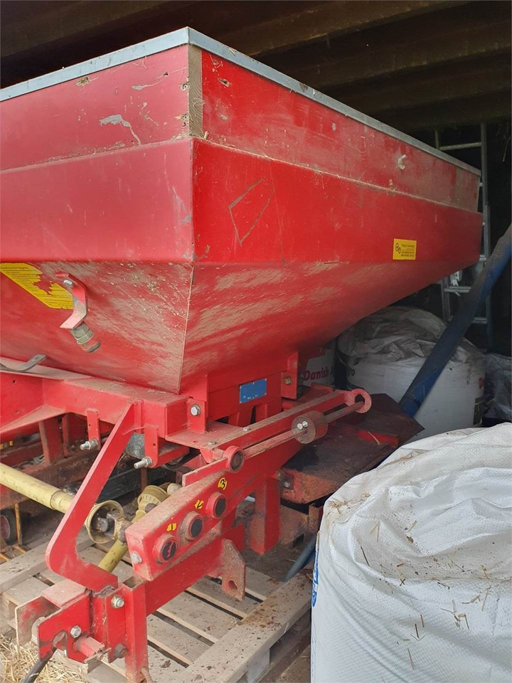 Bredal B2 LIFTOPHÆNGT - آلة رش السماد: صورة 3 Bredal B2 LIFTOPHÆNGT - آلة رش السماد: صورة 3