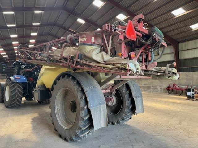 Hardi COMMANDER 7000I TWIN - بخاخ مقطورة: صورة 3 Hardi COMMANDER 7000I TWIN - بخاخ مقطورة: صورة 3