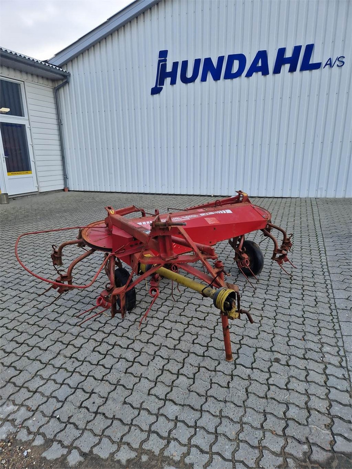 JF CR320 COMBIRIVE - آلة تيبيس العشب/ آلة جمع العشب: صورة 1 JF CR320 COMBIRIVE - آلة تيبيس العشب/ آلة جمع العشب: صورة 1