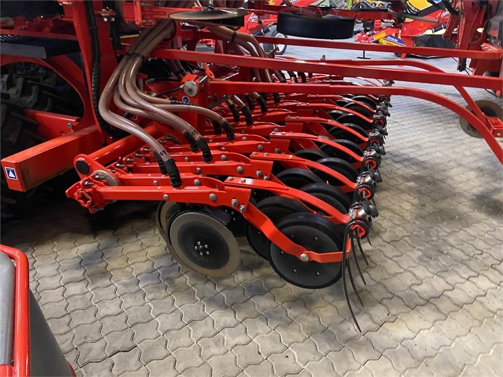 Kuhn ESPRO 6000RC MIX - آلة البذار متعددة الوظائف: صورة 3 Kuhn ESPRO 6000RC MIX - آلة البذار متعددة الوظائف: صورة 3