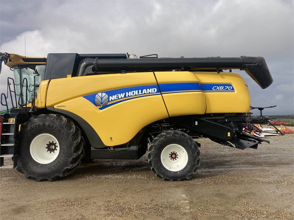 New Holland CX8.70 TB4 EUR - حصادة موحَّدة: صورة 4 New Holland CX8.70 TB4 EUR - حصادة موحَّدة: صورة 4