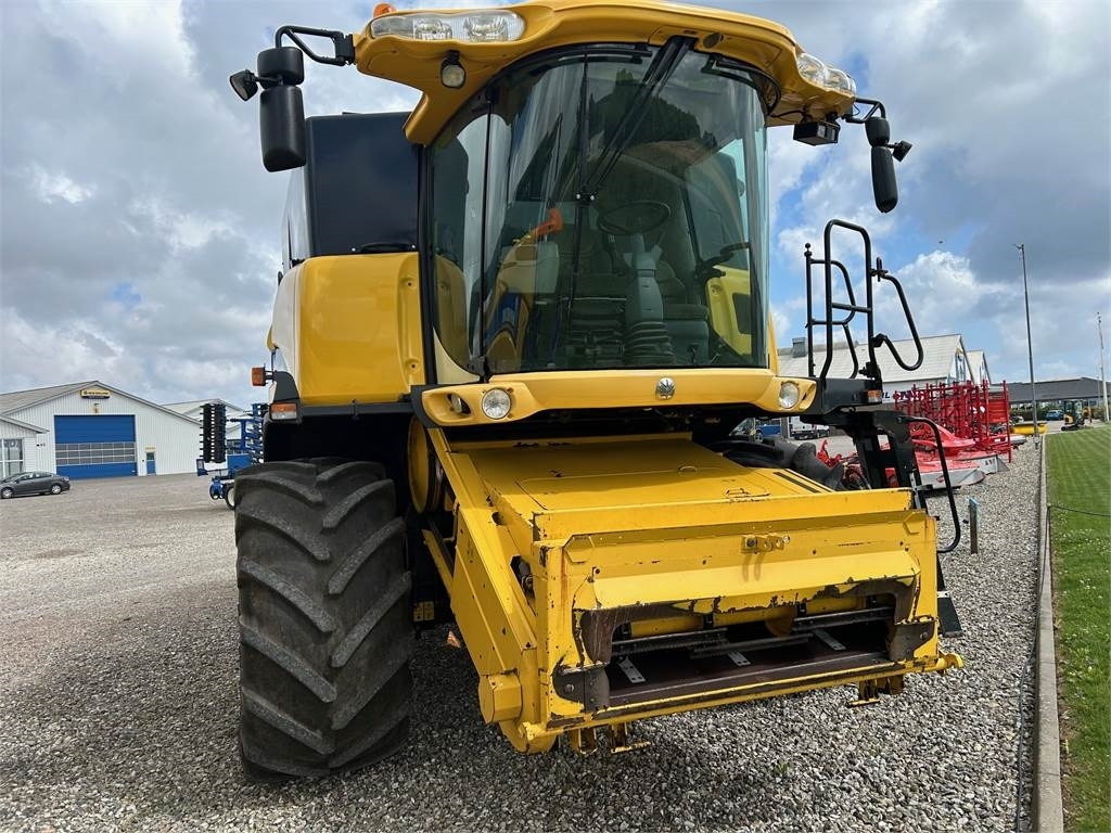 New Holland CX860 SLH - حصادة موحَّدة: صورة 2 New Holland CX860 SLH - حصادة موحَّدة: صورة 2