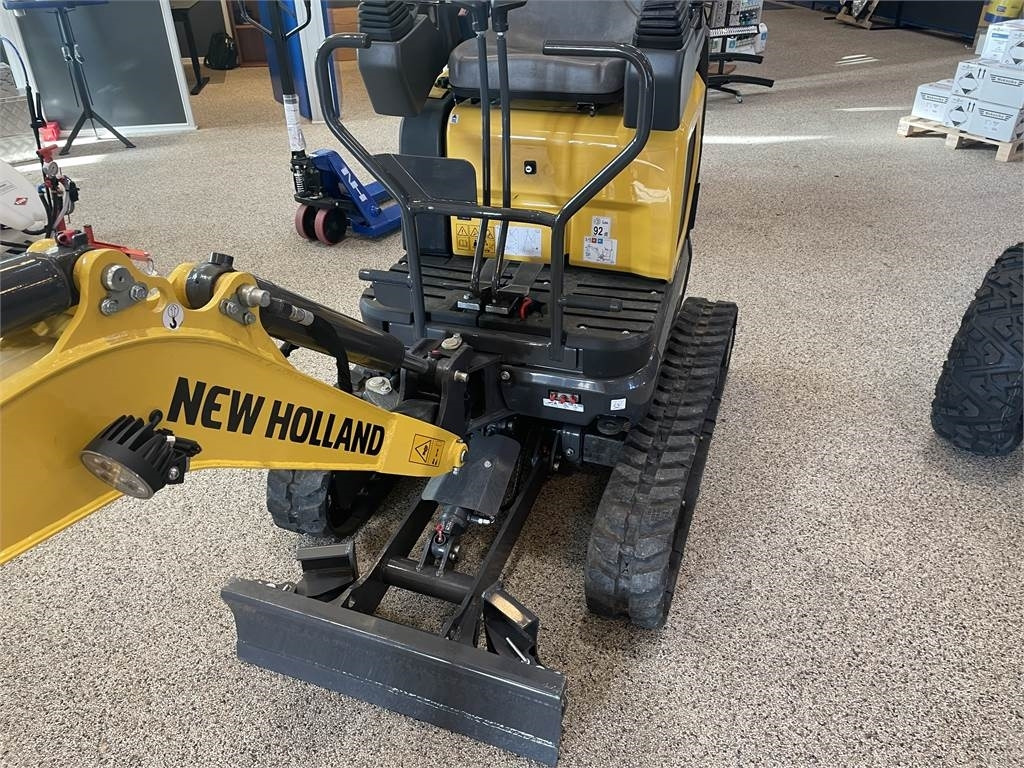 New Holland E12D ROLLE-BAR AG - حفارة مُصَّغرة: صورة 1 New Holland E12D ROLLE-BAR AG - حفارة مُصَّغرة: صورة 1