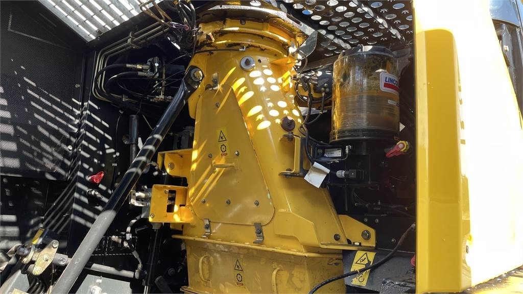 حصادة الأعلاف New Holland FR650 T4B: صورة 8 حصادة الأعلاف New Holland FR650 T4B: صورة 8