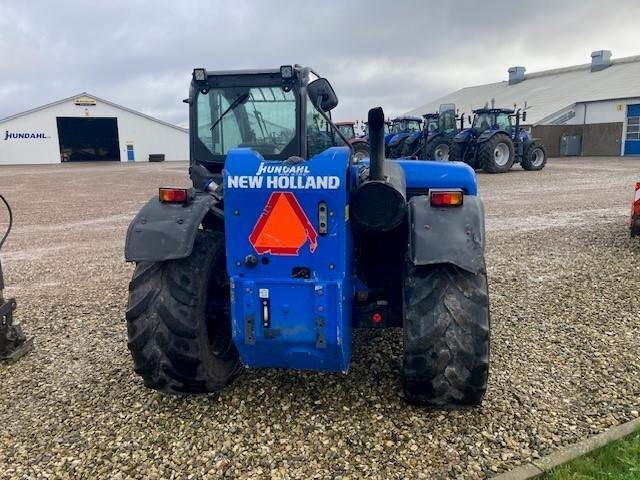 New Holland LM7.35 - رافعة تلسكوبية: صورة 4 New Holland LM7.35 - رافعة تلسكوبية: صورة 4