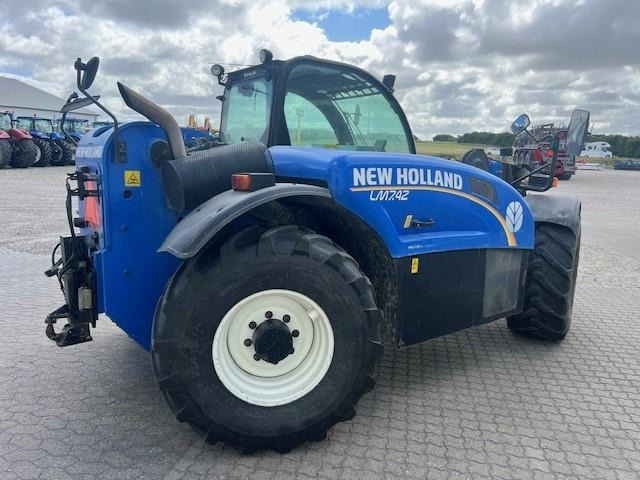 New Holland LM7.42 ELITE - رافعة تلسكوبية: صورة 3 New Holland LM7.42 ELITE - رافعة تلسكوبية: صورة 3