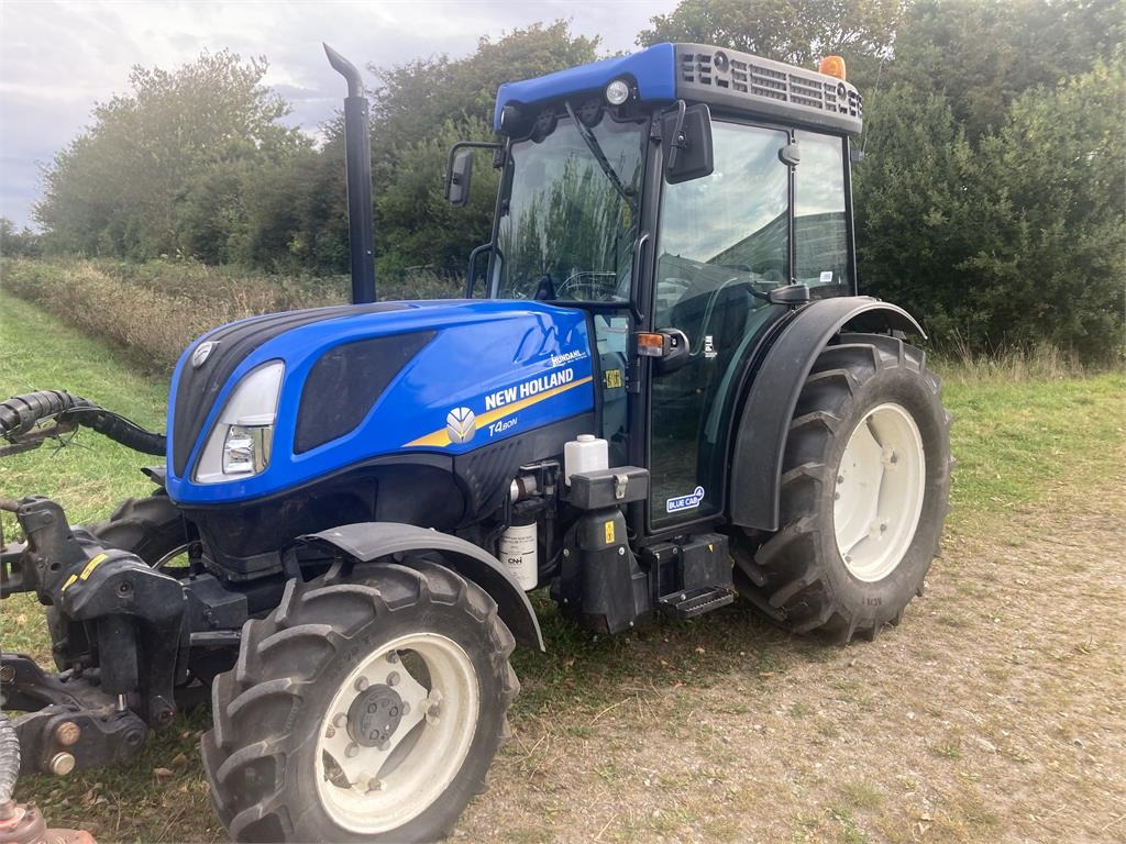 New Holland T4.80N SS CAB - جرار: صورة 3 New Holland T4.80N SS CAB - جرار: صورة 3