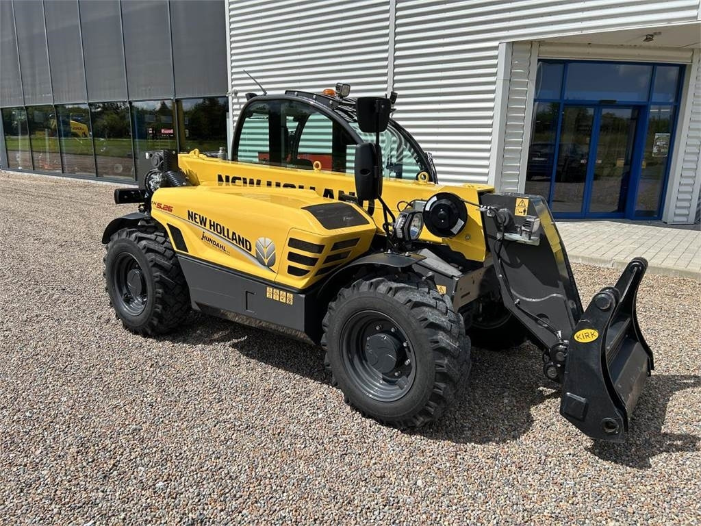 New Holland TH5.26 - رافعة تلسكوبية: صورة 2 New Holland TH5.26 - رافعة تلسكوبية: صورة 2