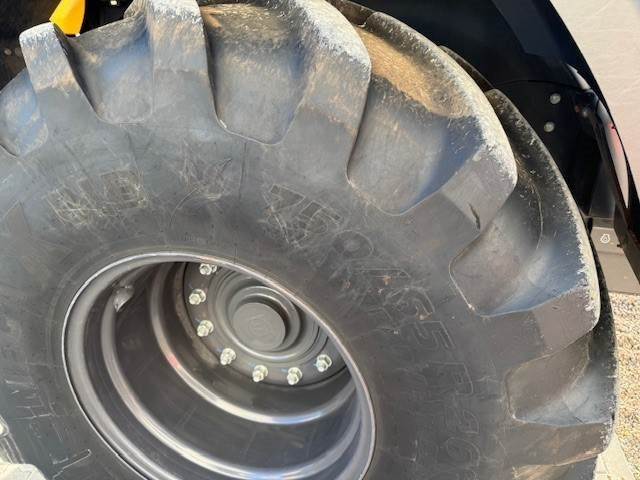 اللودر بعجل New Holland W170D2 TRIN 5-Z: صورة 8 اللودر بعجل New Holland W170D2 TRIN 5-Z: صورة 8