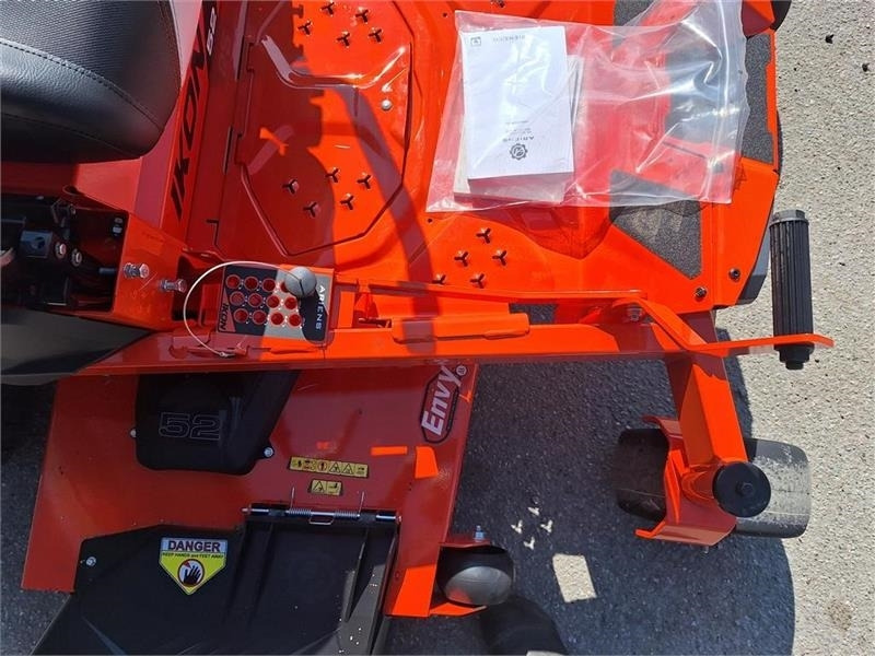 Ariens IKON XD 52" (132 Cm. Klippe bredde)  - جرار البلدية: صورة 3 Ariens IKON XD 52" (132 Cm. Klippe bredde)  - جرار البلدية: صورة 3