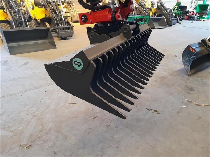 - - - CP METAL RIVE - آلة تيبيس العشب/ آلة جمع العشب: صورة 1 - - - CP METAL RIVE - آلة تيبيس العشب/ آلة جمع العشب: صورة 1