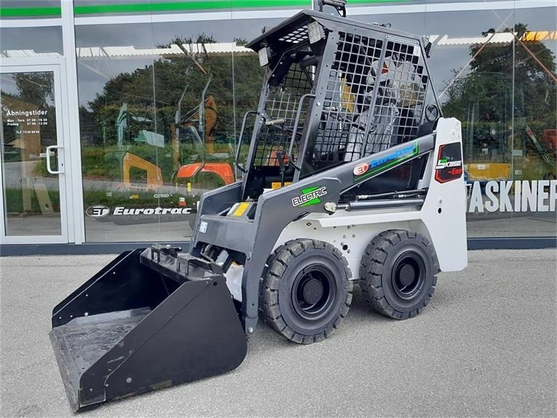 Eurotrac 100% elektrisk - شيول صغير: صورة 1 Eurotrac 100% elektrisk - شيول صغير: صورة 1