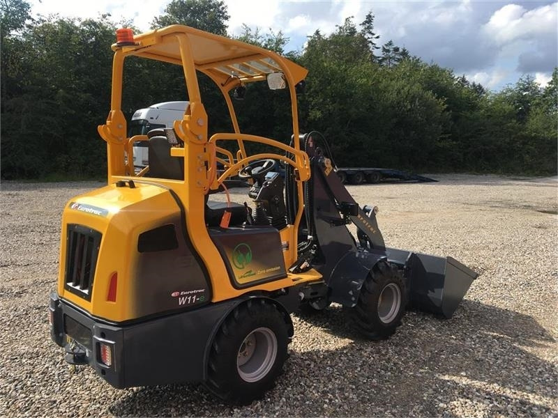 Eurotrac E11-El lang arm - لودر مفصلي صغير: صورة 5 Eurotrac E11-El lang arm - لودر مفصلي صغير: صورة 5