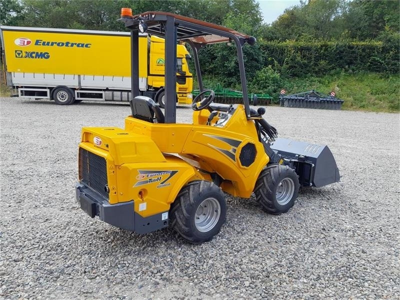 Eurotrac W11 Teleskoparm - لودر مفصلي صغير: صورة 4 Eurotrac W11 Teleskoparm - لودر مفصلي صغير: صورة 4