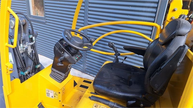 Eurotrac W12  - لودر مفصلي صغير: صورة 5 Eurotrac W12  - لودر مفصلي صغير: صورة 5