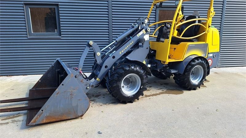 Eurotrac W12  - لودر مفصلي صغير: صورة 1 Eurotrac W12  - لودر مفصلي صغير: صورة 1