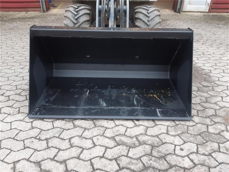 Eurotrac skovl - بكت شيول - آلات البناء: صورة 2 Eurotrac skovl - بكت شيول - آلات البناء: صورة 2