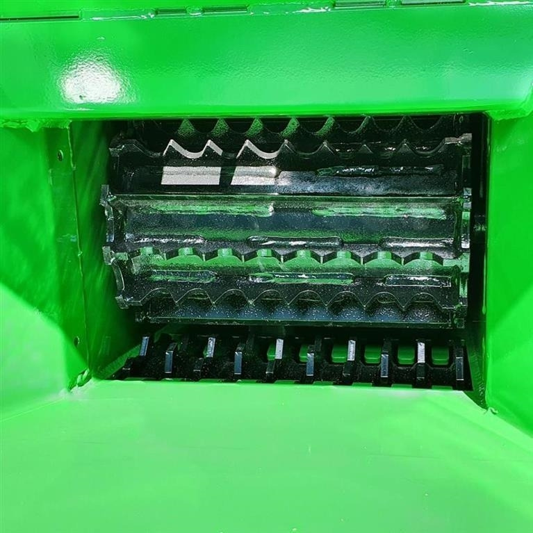 - - - FLISHUGGER TIL TRAKTOR KAPACITET OP TIL Ø250 - قاطعة الأخشاب: صورة 5 - - - FLISHUGGER TIL TRAKTOR KAPACITET OP TIL Ø250 - قاطعة الأخشاب: صورة 5