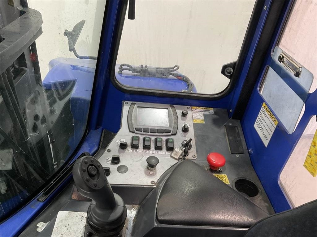 Combilift C4000ET - شاحنة مناولة بأربعة اتجاهات: صورة 5 Combilift C4000ET - شاحنة مناولة بأربعة اتجاهات: صورة 5