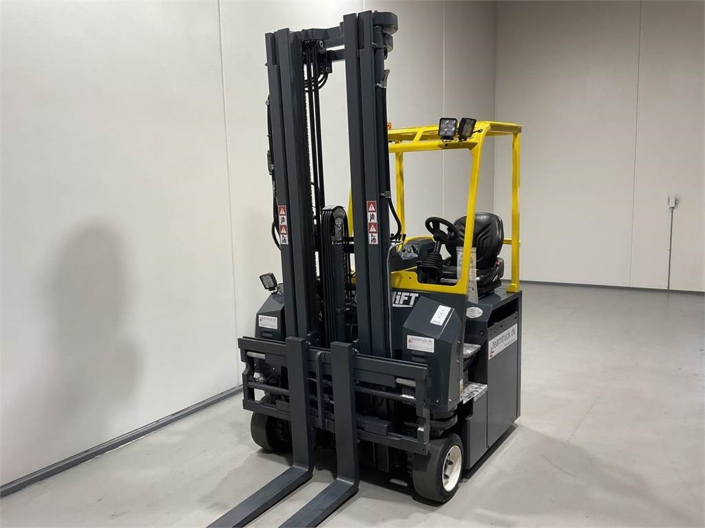 Combilift CBE3000 - شاحنة مناولة بأربعة اتجاهات: صورة 4 Combilift CBE3000 - شاحنة مناولة بأربعة اتجاهات: صورة 4