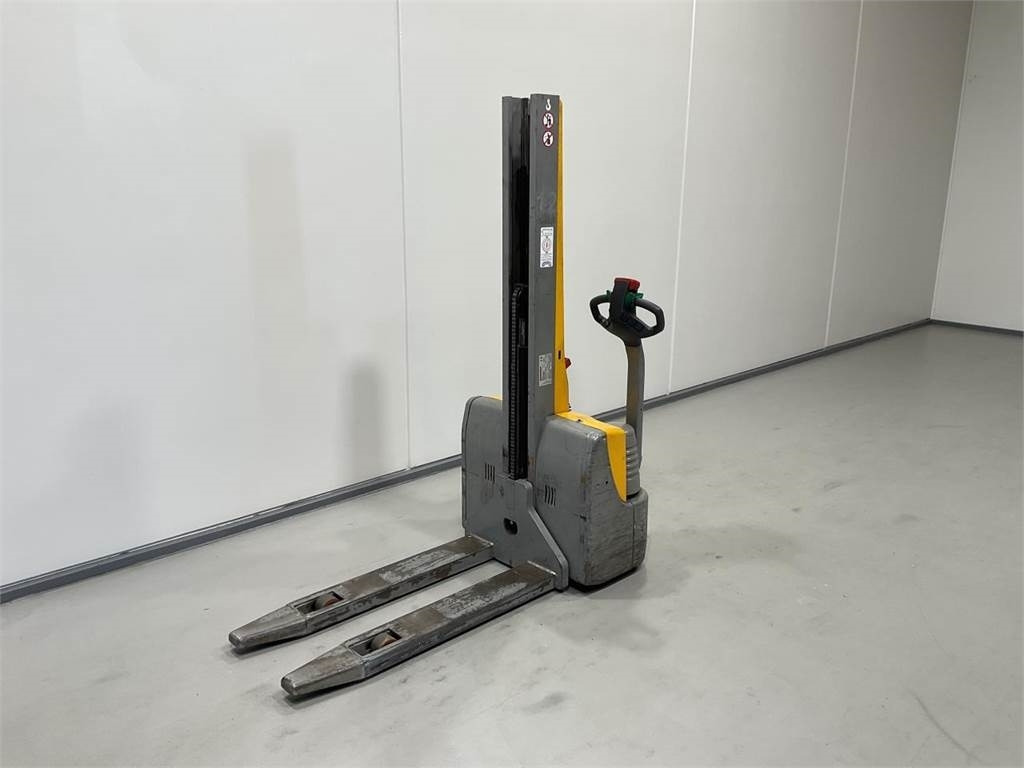Jungheinrich EMC 10 - آلة التكديس: صورة 4 Jungheinrich EMC 10 - آلة التكديس: صورة 4