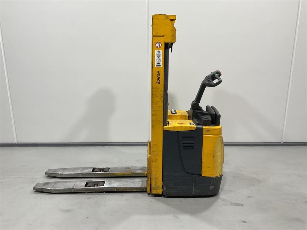 Jungheinrich ERC 214 - آلة التكديس: صورة 3 Jungheinrich ERC 214 - آلة التكديس: صورة 3