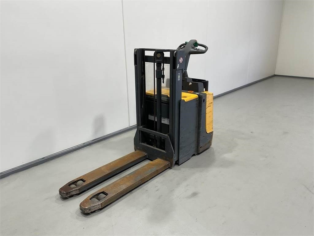 Jungheinrich ERD 220 119 201 ZT - آلة التكديس: صورة 4 Jungheinrich ERD 220 119 201 ZT - آلة التكديس: صورة 4