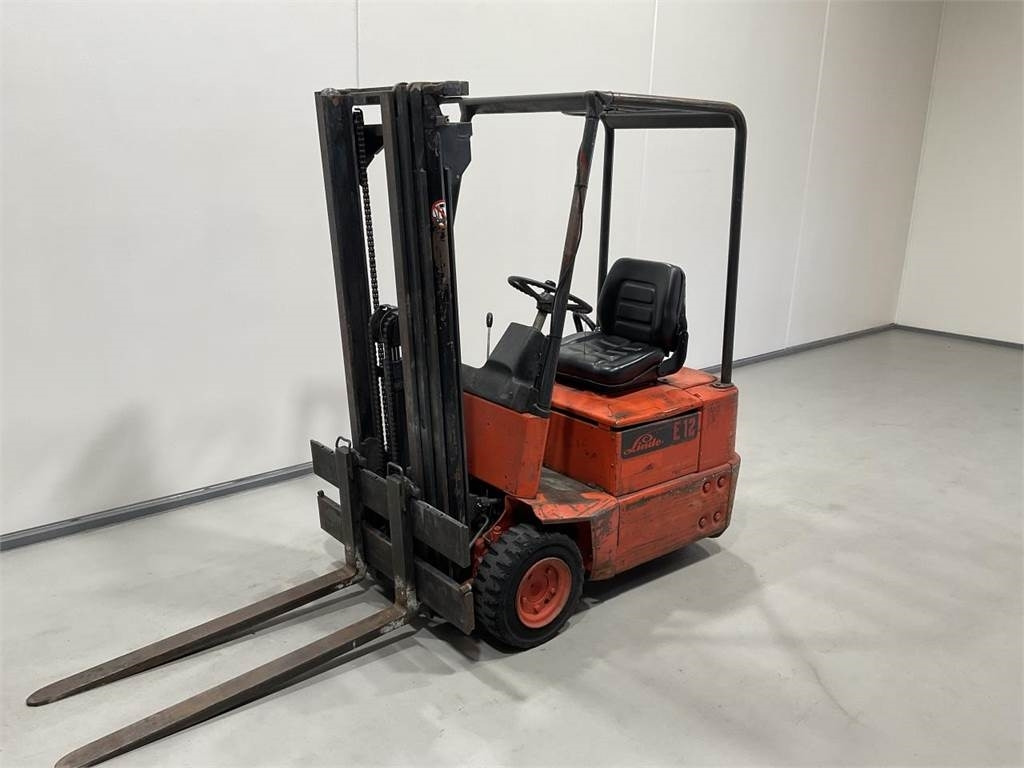 Linde E12 - رافعة شوكية كهربائية: صورة 4 Linde E12 - رافعة شوكية كهربائية: صورة 4
