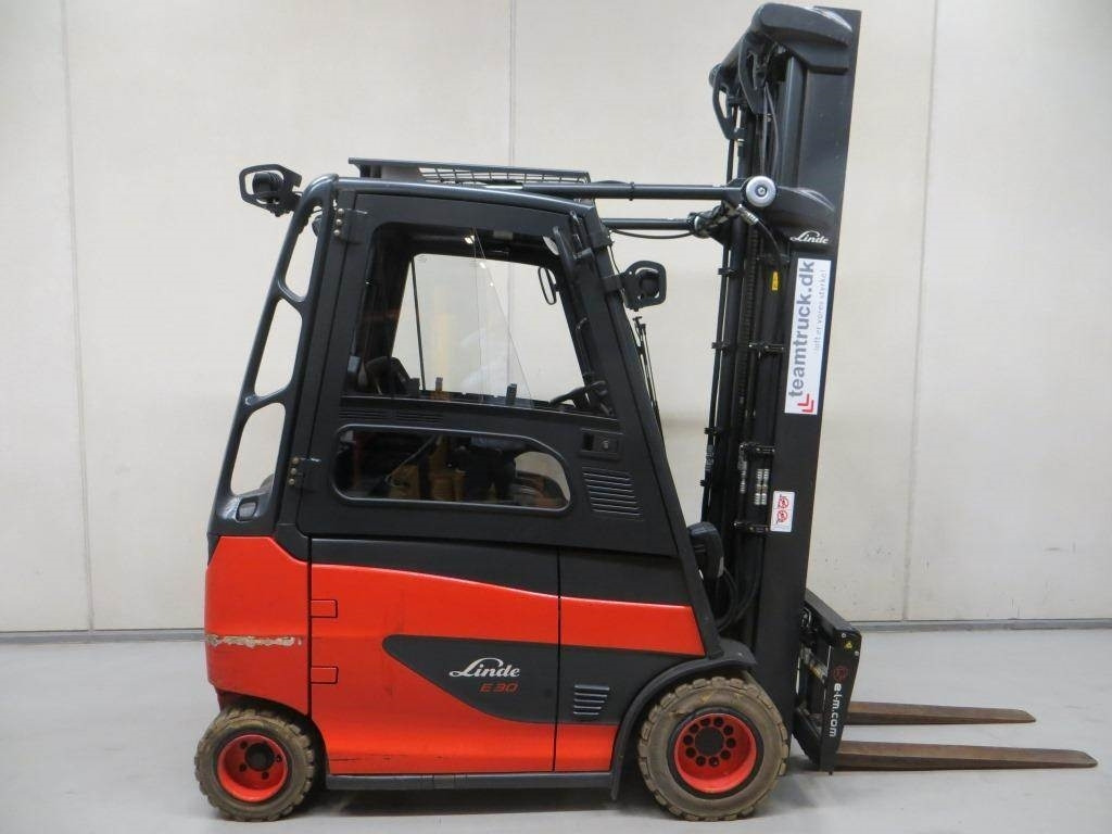 Linde E30H-01/600 - رافعة شوكية كهربائية: صورة 1 Linde E30H-01/600 - رافعة شوكية كهربائية: صورة 1