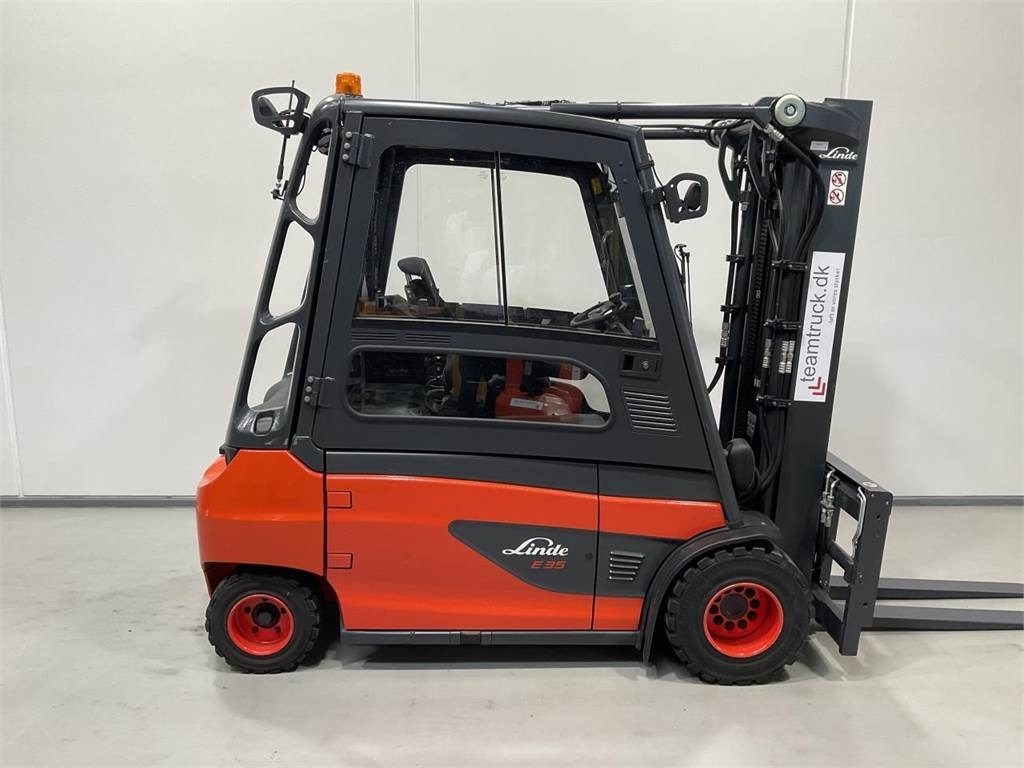 Linde E35L-01 - رافعة شوكية كهربائية: صورة 1 Linde E35L-01 - رافعة شوكية كهربائية: صورة 1