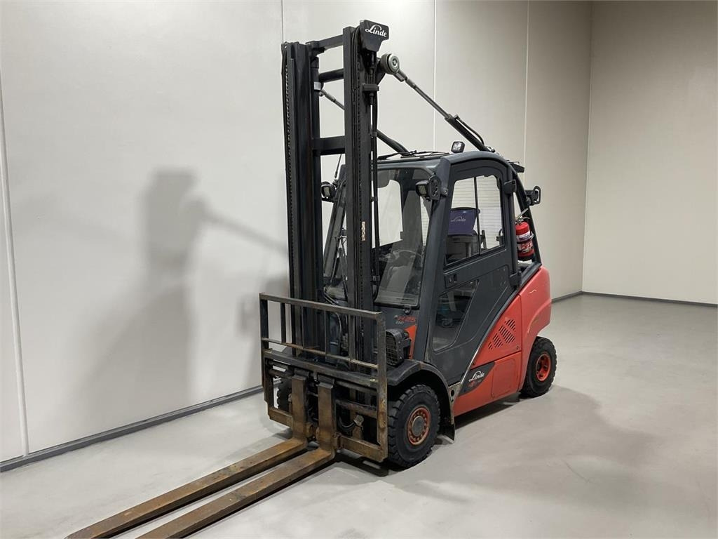 Linde H25D-02 - رافعة شوكية ديزل: صورة 4 Linde H25D-02 - رافعة شوكية ديزل: صورة 4