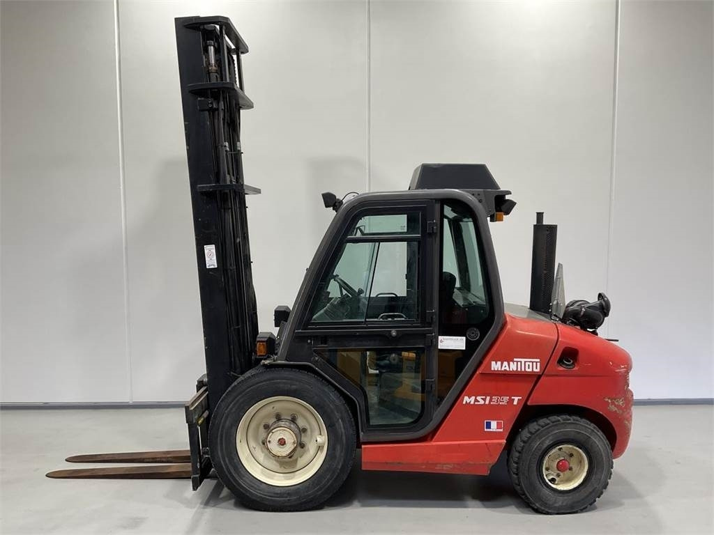 Manitou MSI 35T - رافعة شوكية للأرض الوعرة: صورة 3 Manitou MSI 35T - رافعة شوكية للأرض الوعرة: صورة 3