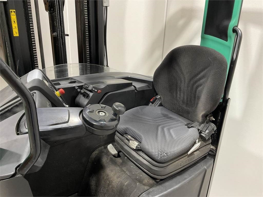 Mitsubishi RB16NH - شاحنة مناوِلة: صورة 5 Mitsubishi RB16NH - شاحنة مناوِلة: صورة 5