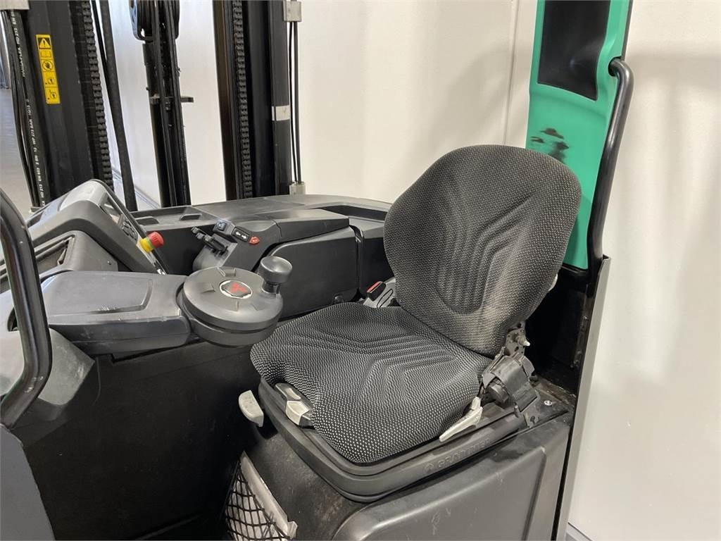 Mitsubishi RB16NH - شاحنة مناوِلة: صورة 5 Mitsubishi RB16NH - شاحنة مناوِلة: صورة 5