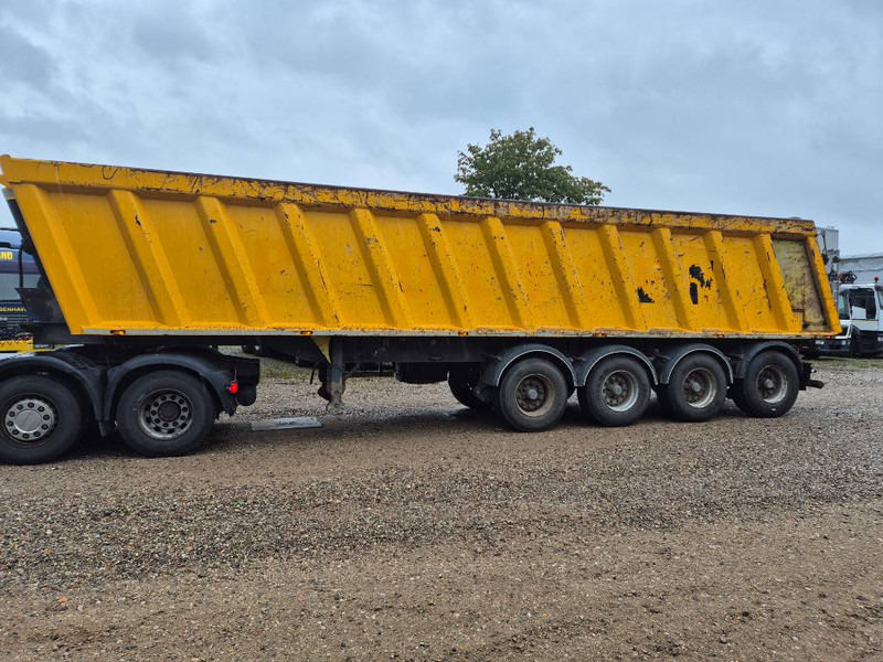 CMT 4 axle Steel Tipper - قلابة نصف مقطورة نصف مقطورة قلابة: صورة 1 CMT 4 axle Steel Tipper - قلابة نصف مقطورة نصف مقطورة قلابة: صورة 1
