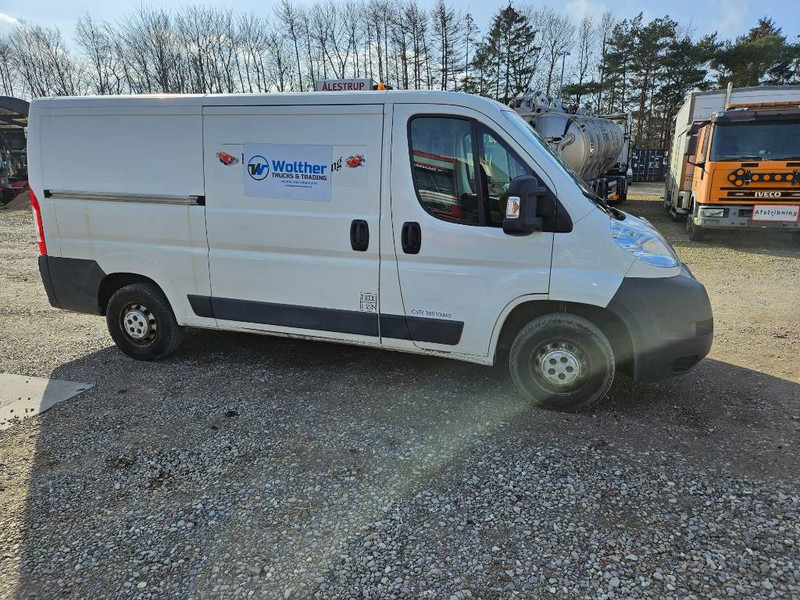 Citroën Jumper 30 2,2 HDi 130 Box - فان المدمجة: صورة 4 Citroën Jumper 30 2,2 HDi 130 Box - فان المدمجة: صورة 4