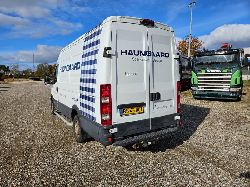 Iveco Daily 2,3 35S15 13,2m³ Van 5d - فان: صورة 4 Iveco Daily 2,3 35S15 13,2m³ Van 5d - فان: صورة 4