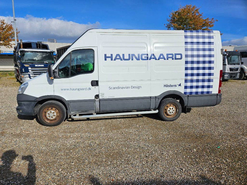 Iveco Daily 2,3 35S15 13,2m³ Van 5d - فان: صورة 2 Iveco Daily 2,3 35S15 13,2m³ Van 5d - فان: صورة 2