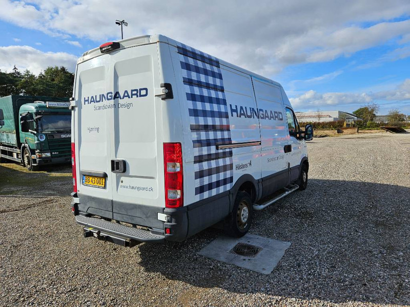 Iveco Daily 2,3 35S15 13,2m³ Van 5d - فان: صورة 5 Iveco Daily 2,3 35S15 13,2m³ Van 5d - فان: صورة 5