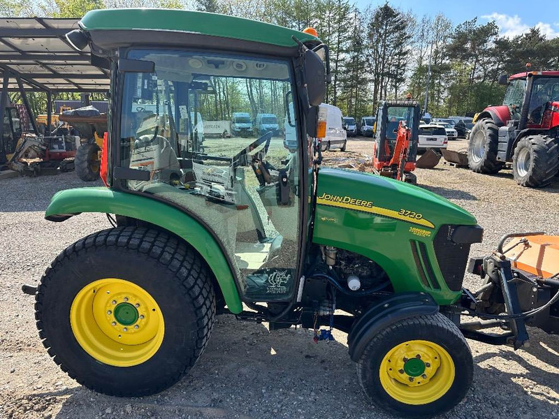 John Deere 3720 M/ Hydraulisk kost - جرار صغير: صورة 3 John Deere 3720 M/ Hydraulisk kost - جرار صغير: صورة 3