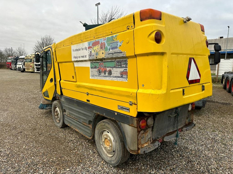 Johnston CN400 - سياره كنس شوارع: صورة 2 Johnston CN400 - سياره كنس شوارع: صورة 2