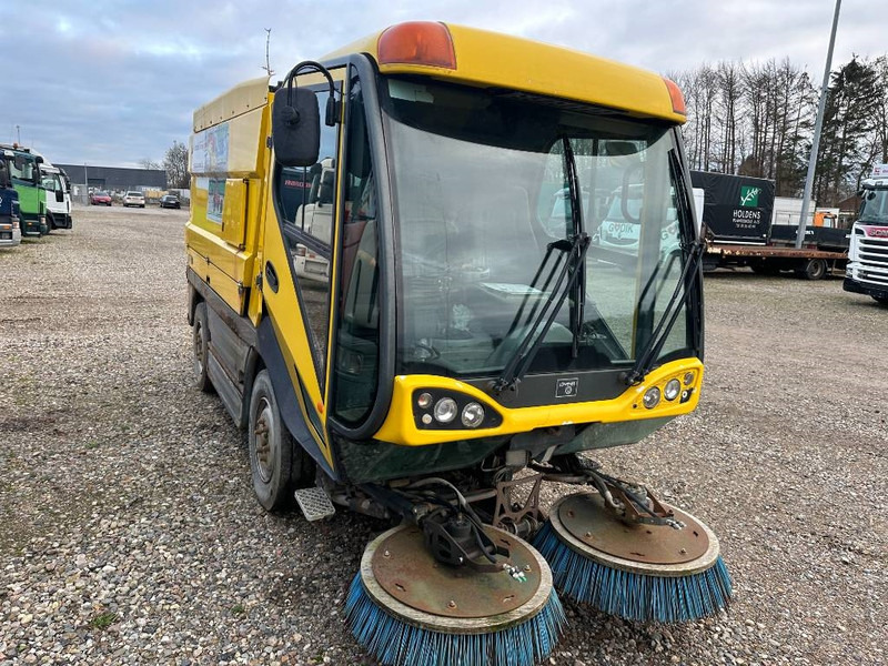 سياره كنس شوارع Johnston CN400: صورة 6 سياره كنس شوارع Johnston CN400: صورة 6